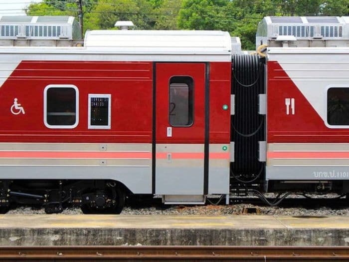 Thai State Sleeper Train NO.9 overnight chiangmai